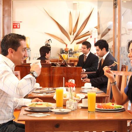 Hotel Emily Pachuca エクステリア 写真
