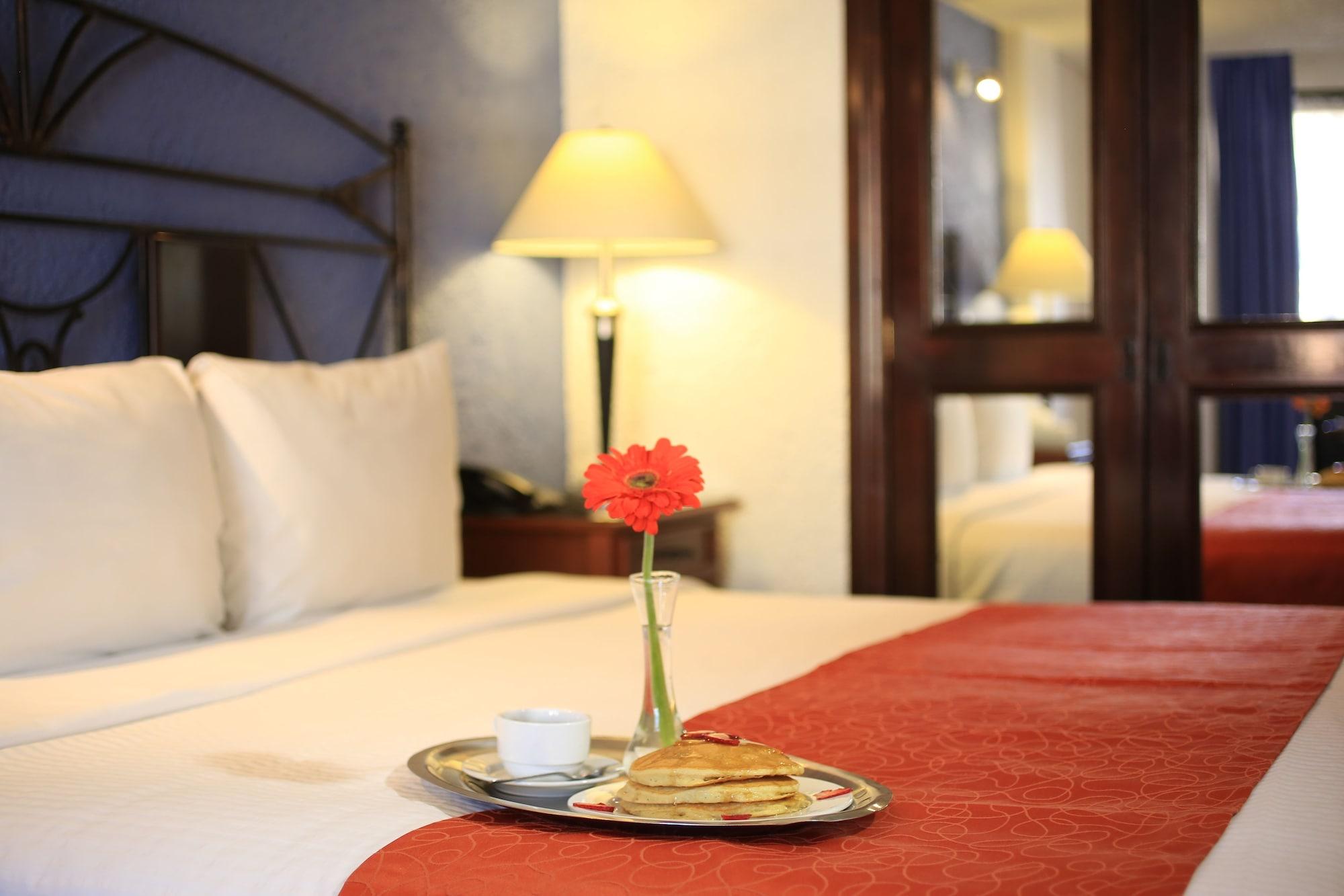 Hotel Emily Pachuca エクステリア 写真