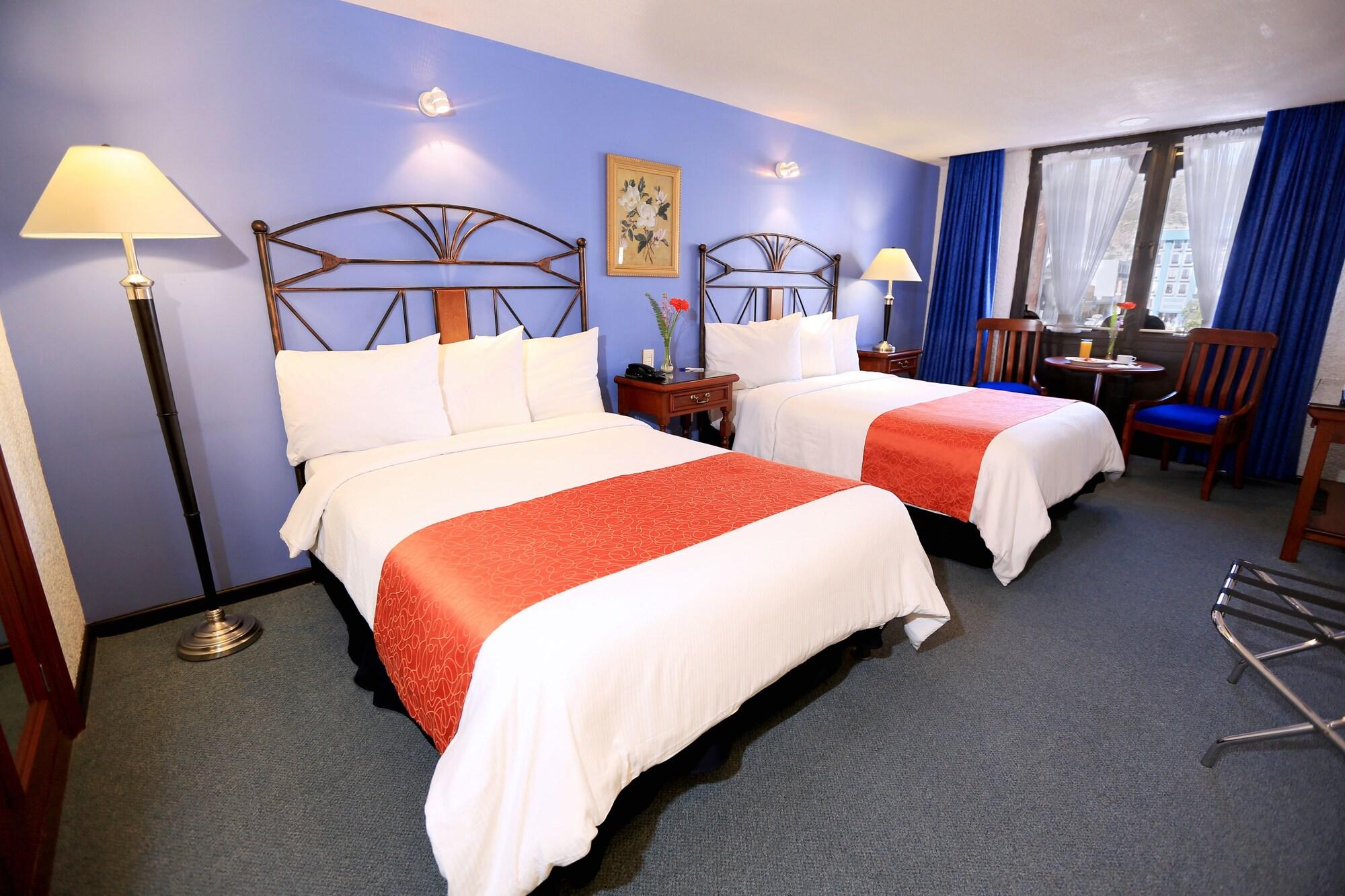 Hotel Emily Pachuca エクステリア 写真