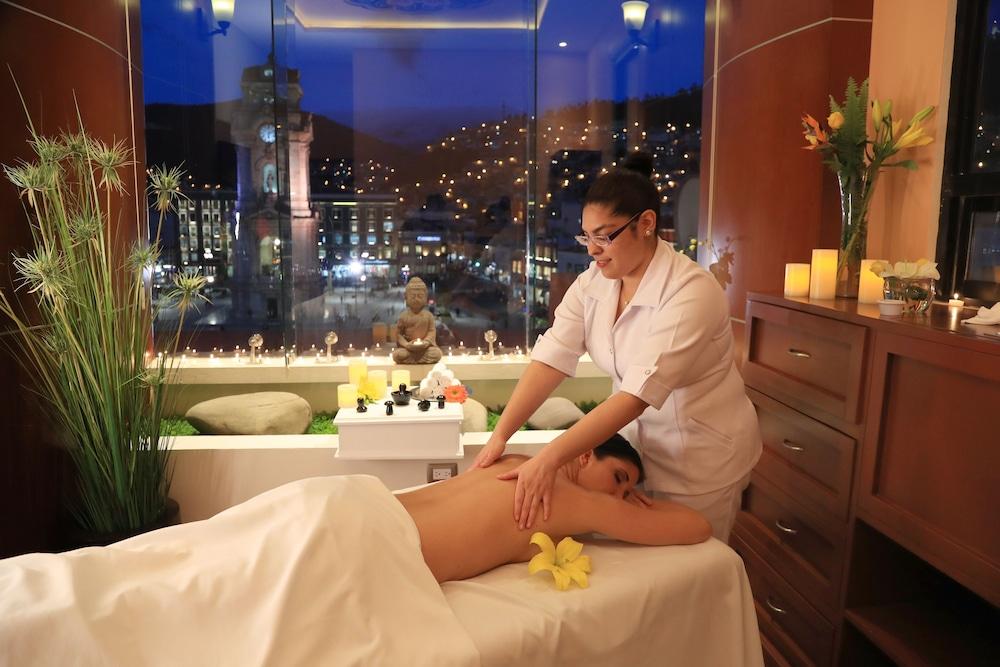 Hotel Emily Pachuca エクステリア 写真
