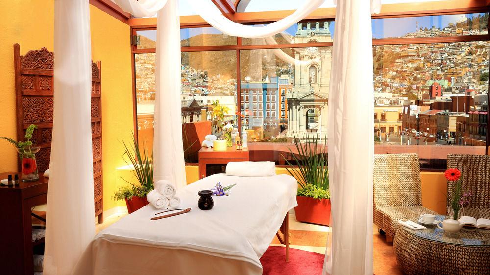 Hotel Emily Pachuca エクステリア 写真