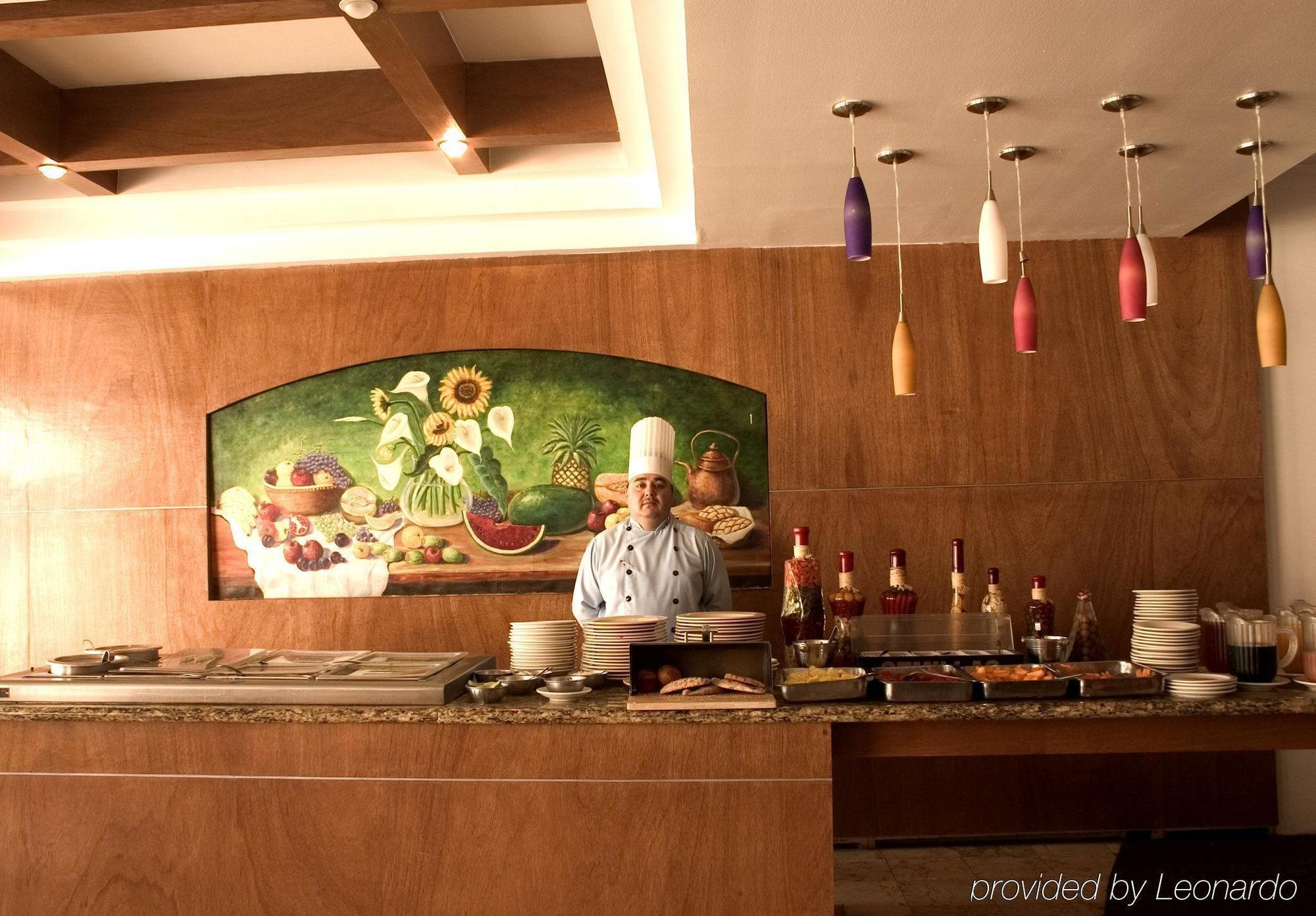 Hotel Emily Pachuca レストラン 写真