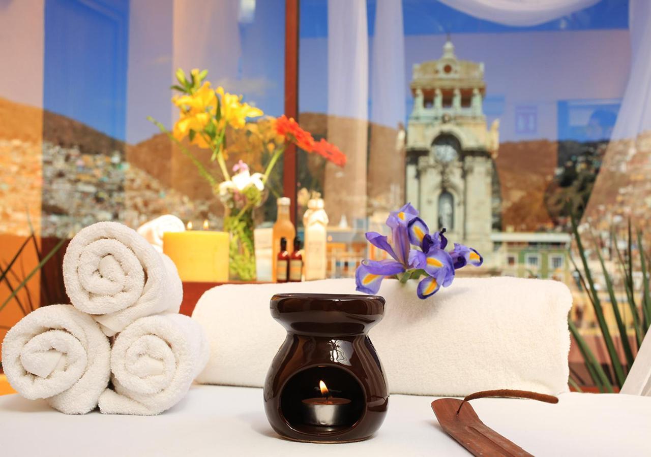 Hotel Emily Pachuca エクステリア 写真